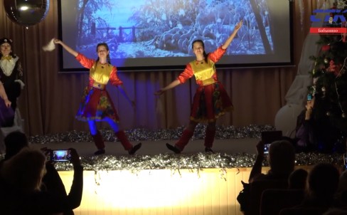 Спектакль для детей участников СВО прошел в Бабынино